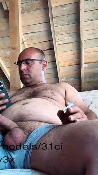 Ojczym jest na żywo i wreszcie wytryski.