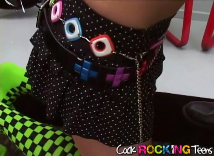 Cock Rocking Teens: When Irish thighs are smiling