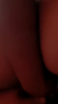 Ich gehe ohne höschen vor meinem stiefbruster, ich will einen creampie in meiner muschi und dem Cunnilingus