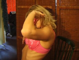 Flash Model Amateurs: Awek blonde menjolok dirinya dengan 2 kamera padanya
