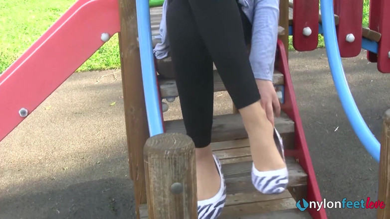 Foot Fetish HD: Christelle on the playground