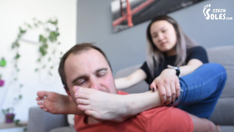 Czech Soles - foot fetish content: Awek Asia kecil memberikan pelajaran karate yang kepada pelajaran karate...