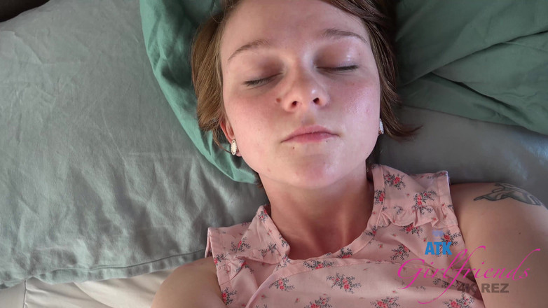 ATK Girlfriends: Люсі катається на тобі і підстрибує на тобі, як професіонал