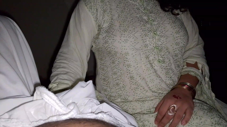 Queen beauty QB: At Night Stepfather in Law Fucking His Bahu Rani Hard,...