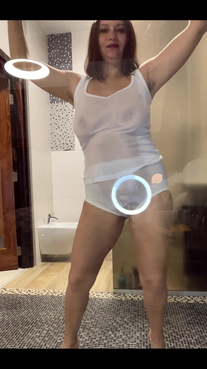 Crypto Mommy: Je m’allume quand les gens me regardent en secret