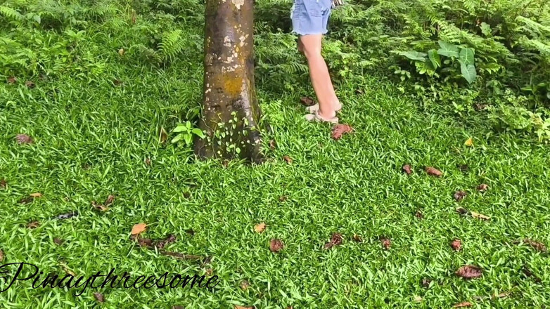 Pinay Threesome: Hermosa chica que conocí en el parque al aire libre,...