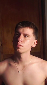 A Straight Guy Masturbating Naked in Front of His Fans' Publicom