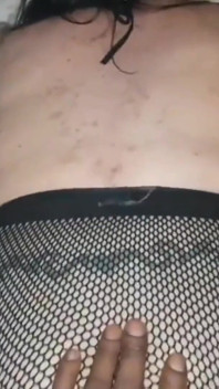 큰 젖탱이를 가지고 핑거링하는 핫한 변태 십대