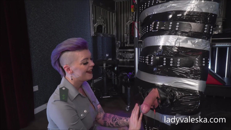 Lady Valeska: Kara, aż spuści