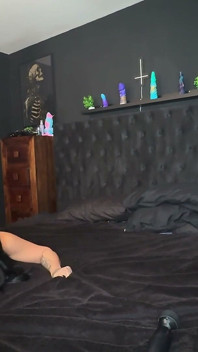 Hot Lesbian Strap on Fuck Pt 1