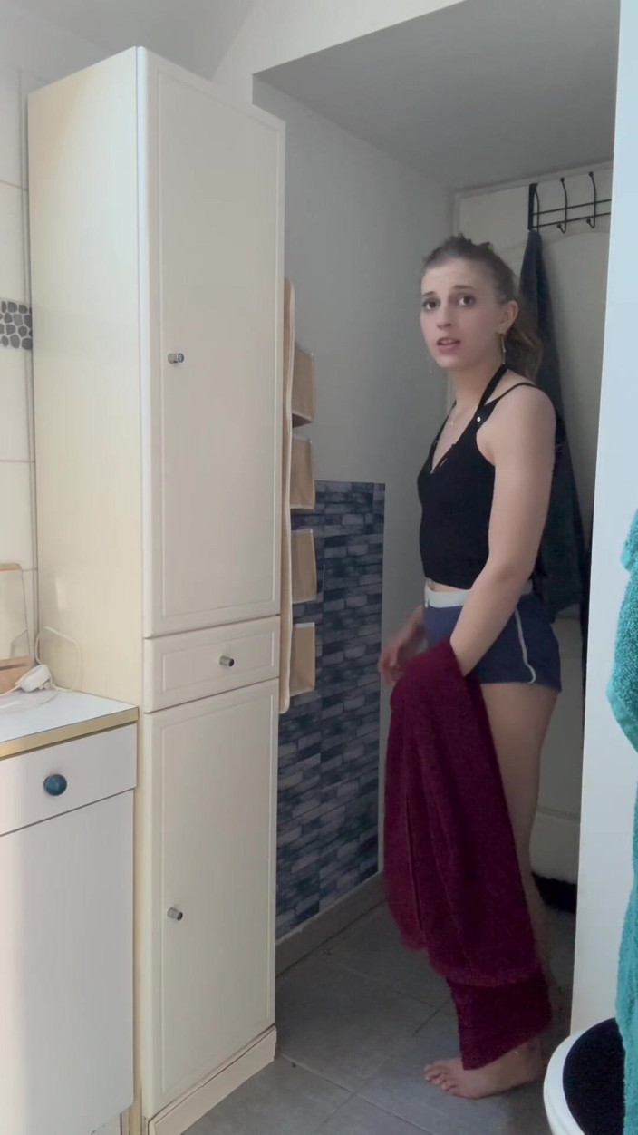 Xlolilelexx: Je fais ma salope pour toi, gode anal, vagin et...