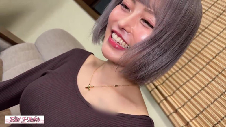 Asian happy ending: L'incredibile igienista dentale allure brilla come reazioni più intensamente durante...