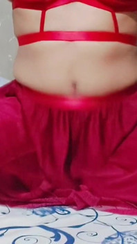 tanzen in roten sexy dessous