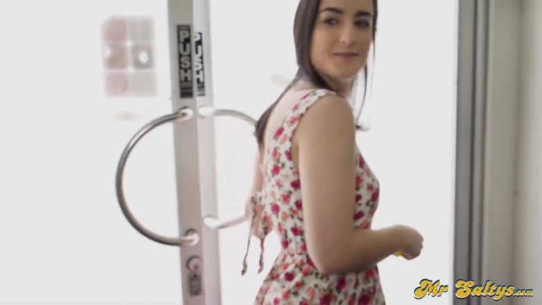 Aziani: Lyra drains stud's dry in porn store