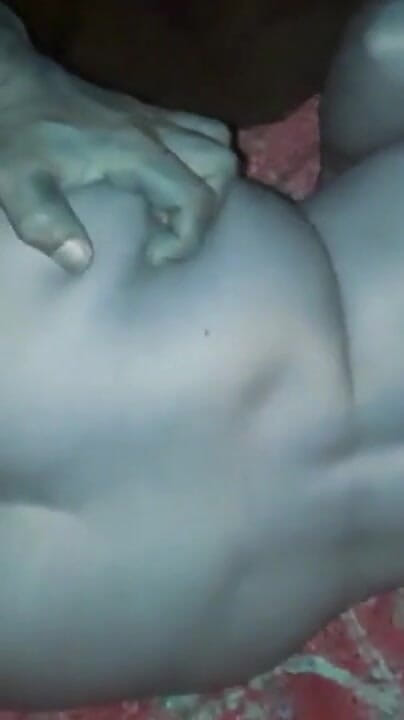 Bhabhi: Bhabhi ne devar ke land par préservatif lagakar chudwa li...