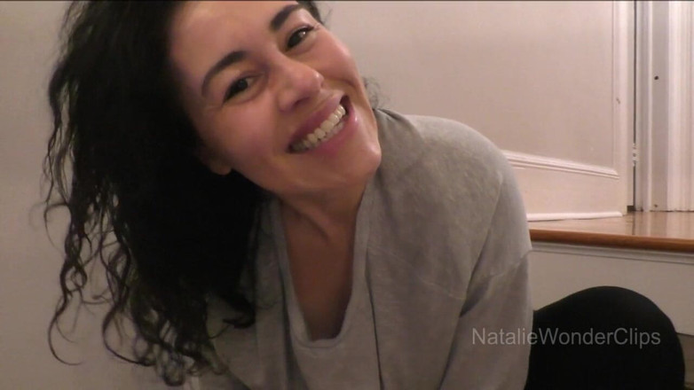 Natalie Wonder: Üvey anne sert azgın yarağını sikiyor