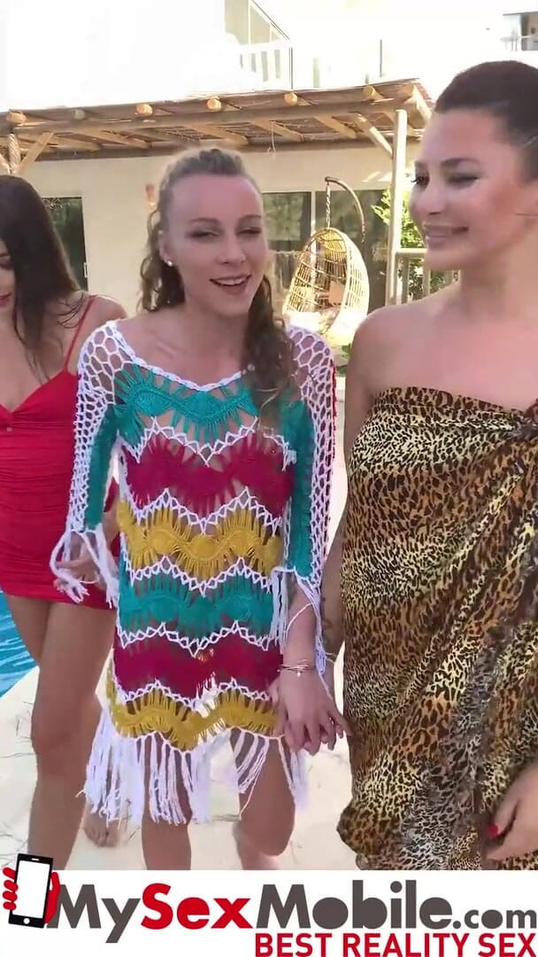 MySexMobile: Ангел Емілі, Анна Поліна &amp; Clea Gaultier у лесбійському тріо - mysexmobile