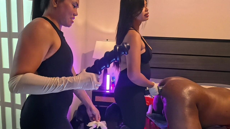 DominaFireOfficial: Asijský femdom anální fisting a pegging
