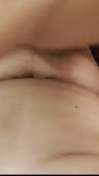 Rahul e la sua nuova ragazza hanno fatto un romanticismo completo con la loro nuova ragazza.