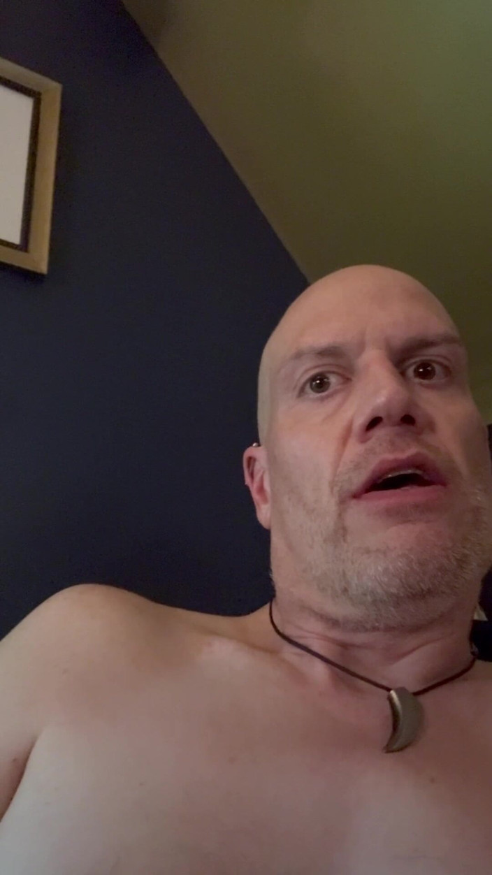 Douglas James: Roher otter, dildofick &amp; sperma