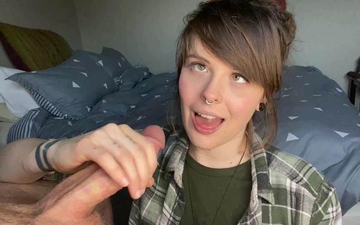 Olivia Jarden: Nedbalý Ahegao POV kouření pro tebe!