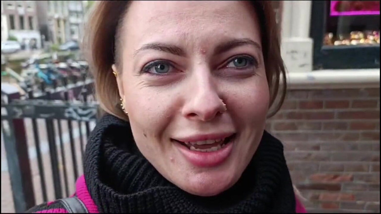 Laura Dee: Ich traf dieses mädchen im Rotlichtviertel von Amsterdam und sie...