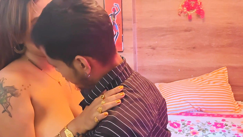 Baby Tina: India Tina Nandey berkongkek tegar dengan abang tirinya dan dijilat...