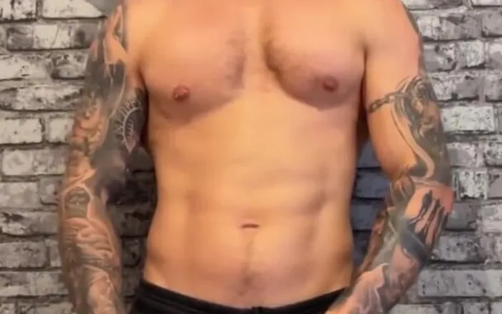 BoyGym: Famous Onlyfans Male Presenting His Fat Cock