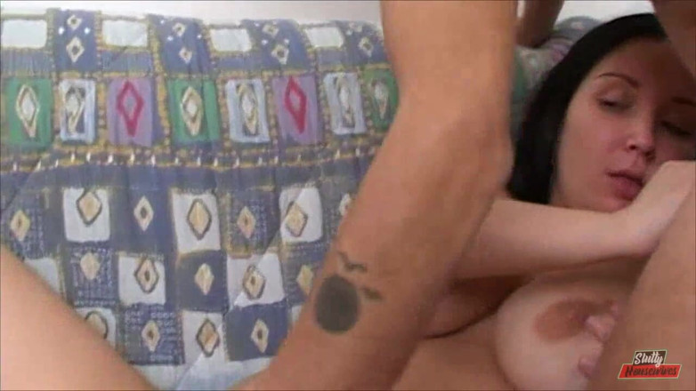 Vere Casalinghe Italia.: Lui va a vederla per un caffè e la scopa