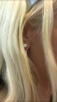 Người phụ nữ trưởng thành là một nô lệ rất ngoan ngoãn