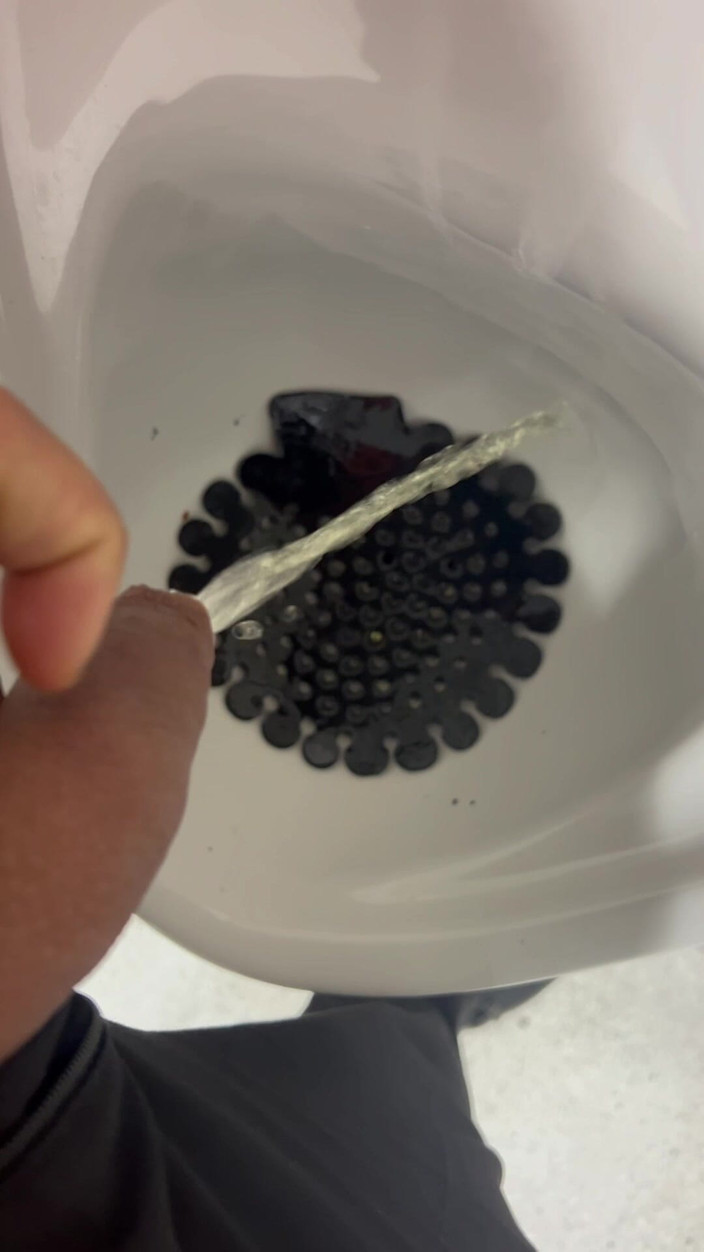 Hot dick in your ass: Compilation de moi en train de pisser longuement dans un...