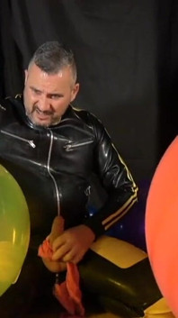 Looning Balloon Play No Pop Then Pops