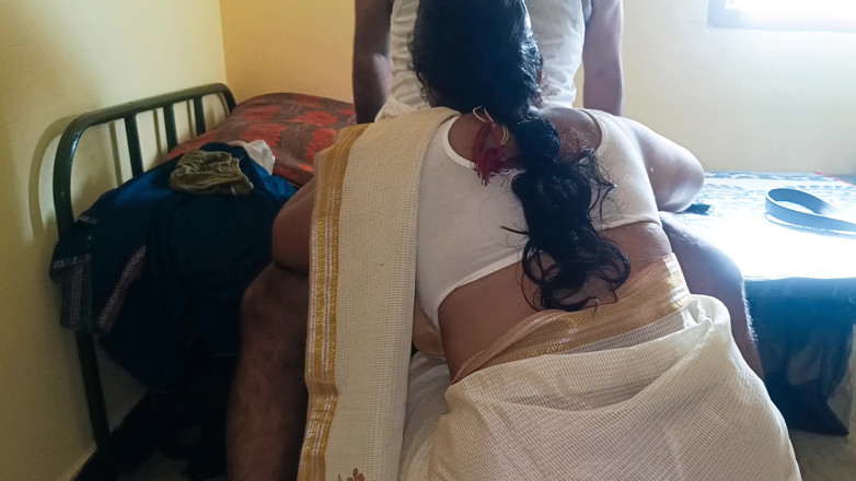 Pushpa porn: Makcik Mallu curang percintaan panas mengongkek video viral panas