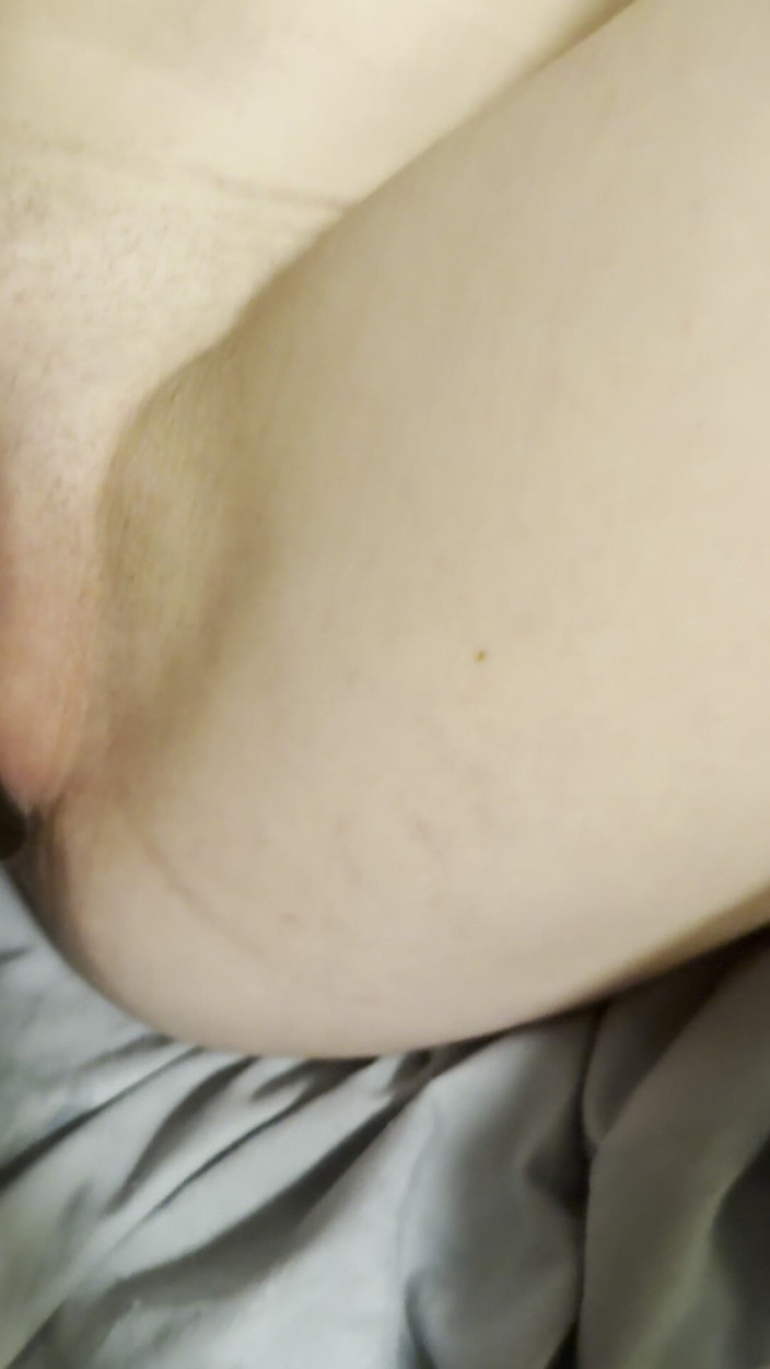 Ddub: Dw把煤倒给这个荡妇。