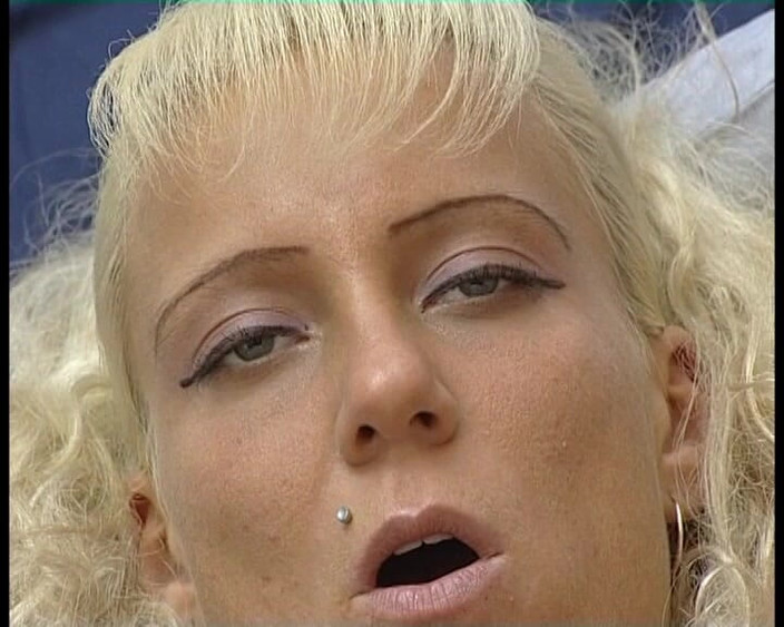 YOUR FIRST PORN: 100 procent tevredenheid