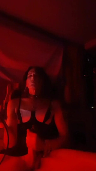 Badbitch6669: Masturbare obraznică cu transsexuală