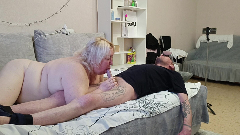 Zona901: Vecino tragó semen y sigue chupando mi polla