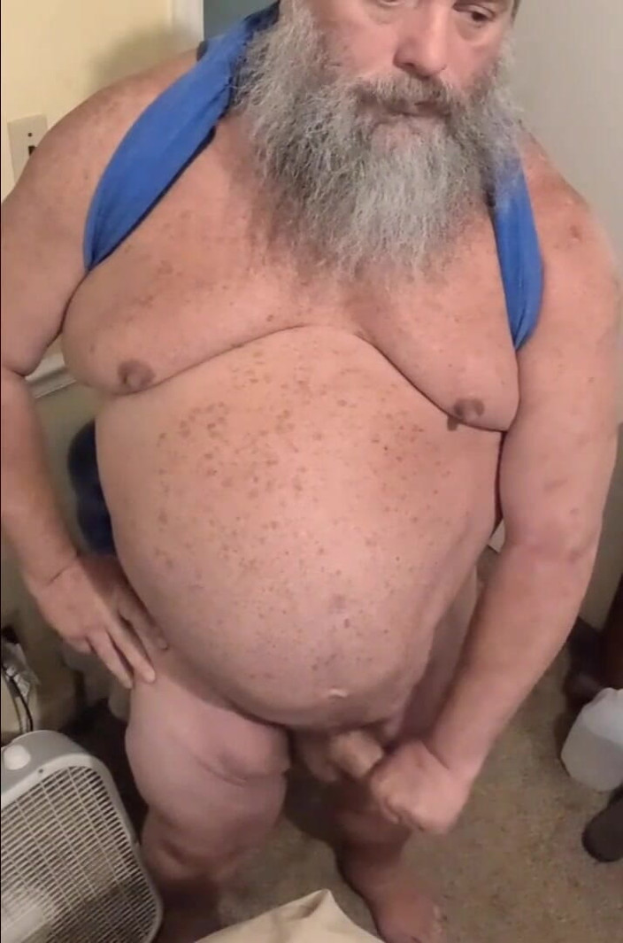 GeneWadexxx: Maduro papi oso es cachondo