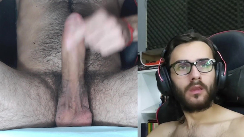 LapijARG: Masturbating Big Penis 4 Minutes, Look at the Face of Pleasure