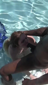Rzym major hotwife deepthroat sesji basenowej