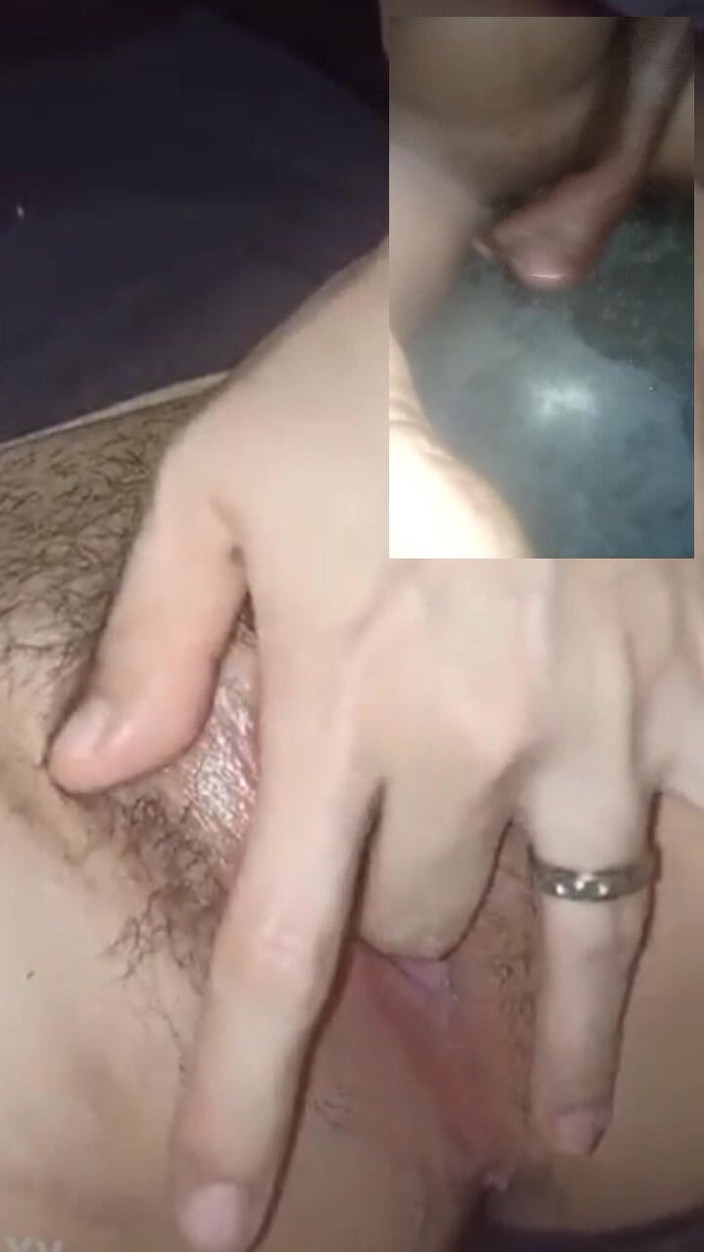 Jhon Hamster: Invita l'amministratore online a fare una videochiamata per fare sesso...