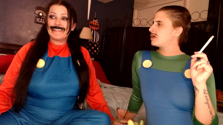 Abby Anna: Halloween cosplay rookpauze