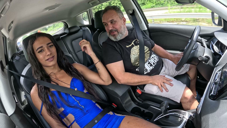 Carona do Ted Transexual: Pamela Rodrigues, Fortaleza, ceará men savaari karte hue rok-sakht land...