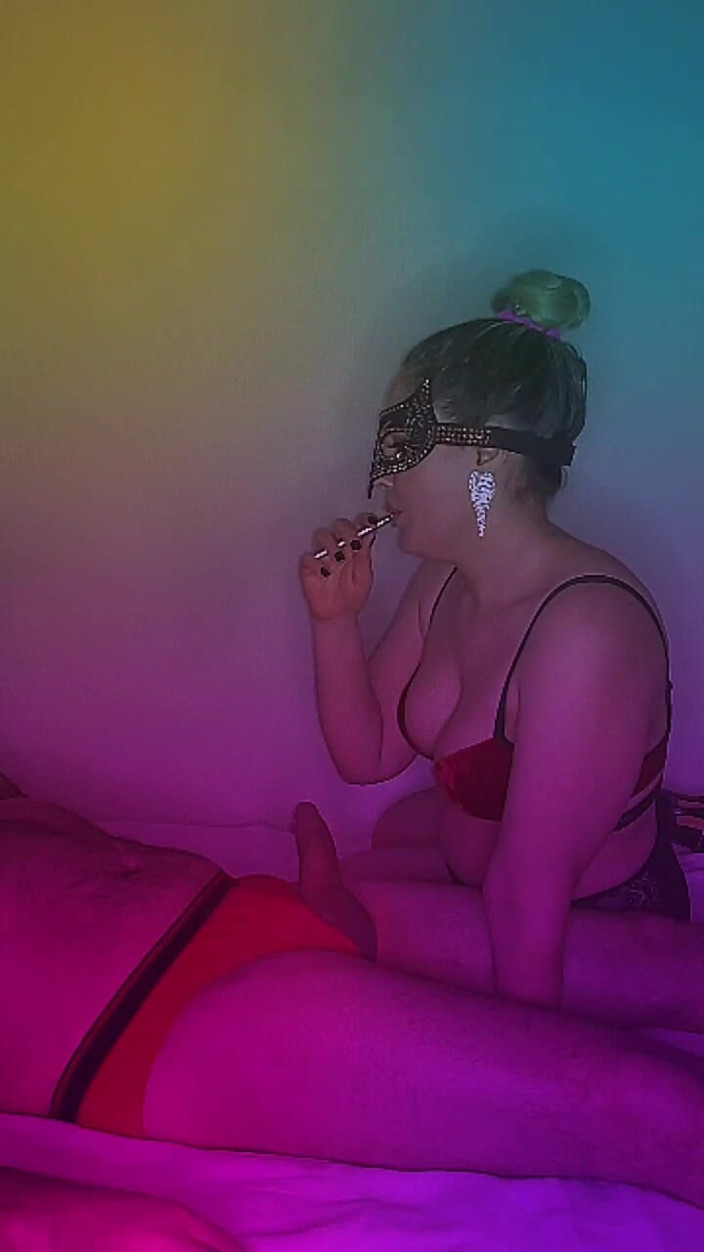 Cuckold couple: Cô vợ nóng bỏng Safura đang bú cu