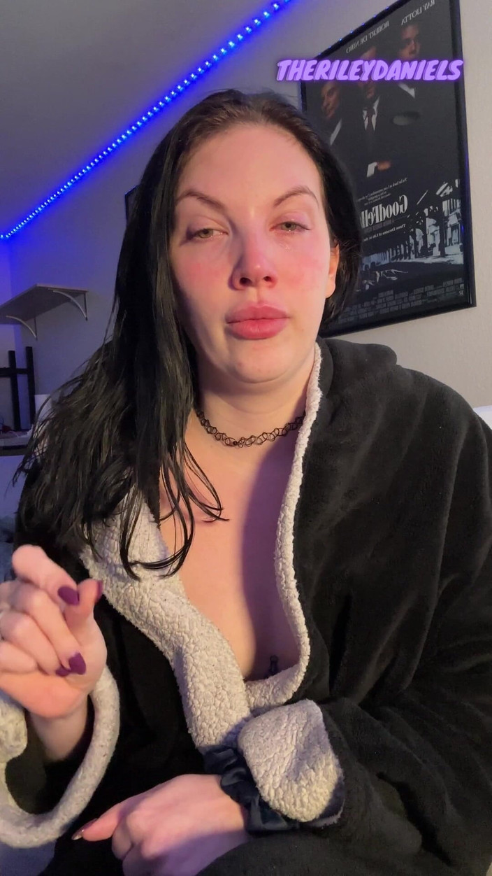 Riley Daniels: 即兴打喷嚏健身