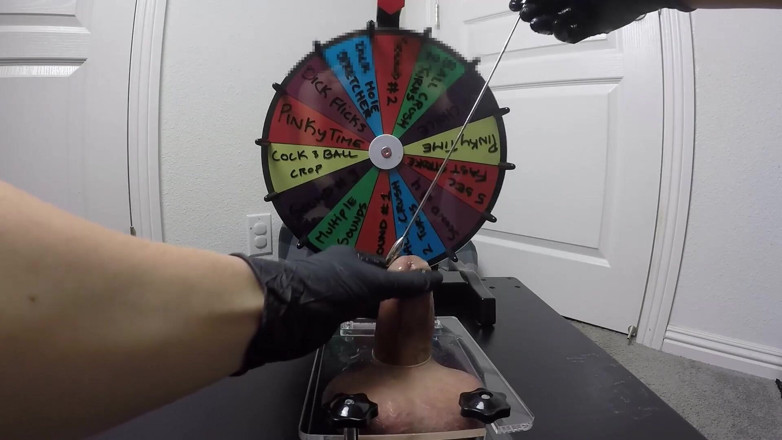 MilkingMomXH: Meine stiefmutter spielt roulette mit meinem schwanz und drückt alle...