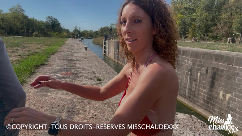 Misschaudexxx: Хизуватися і займатися сексом на краю замка — це гаряче