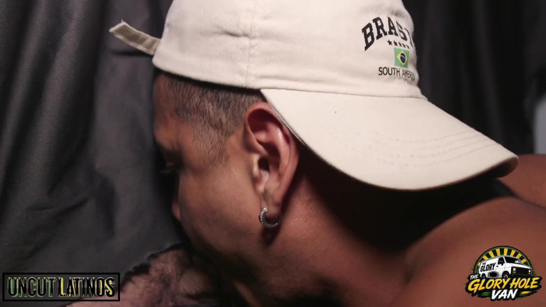 Uncut Latinos: The Glory Hole Van Anon ดูดควยเย็ดน้ําแตกแบบไม่ใส่ถุง