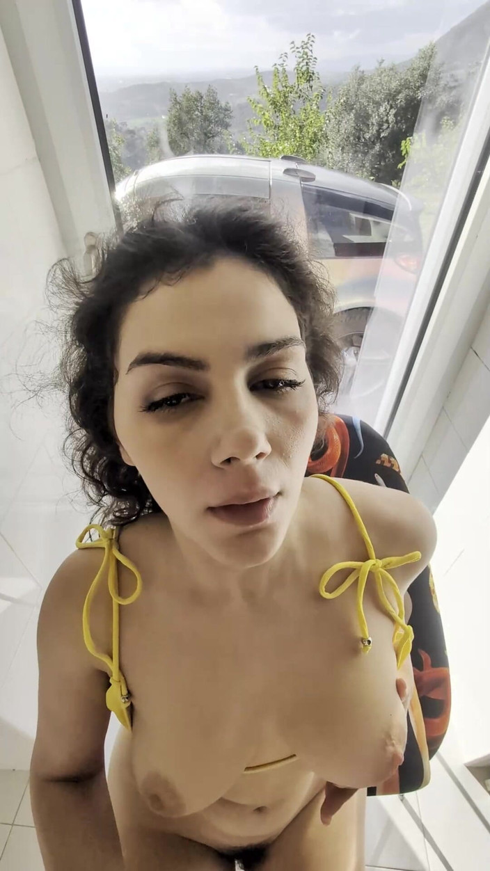 Valentina Nappi: La porta si è a malapena chiusa dietro valentina nappi e...