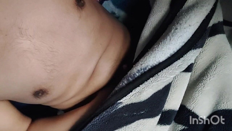 Bigcocka: Aku lagi asik nikmatin kontol besarku sambil bugil di balik...